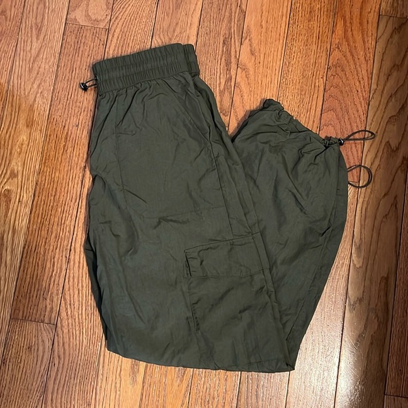 Target joggers. - Picture 1 of 3